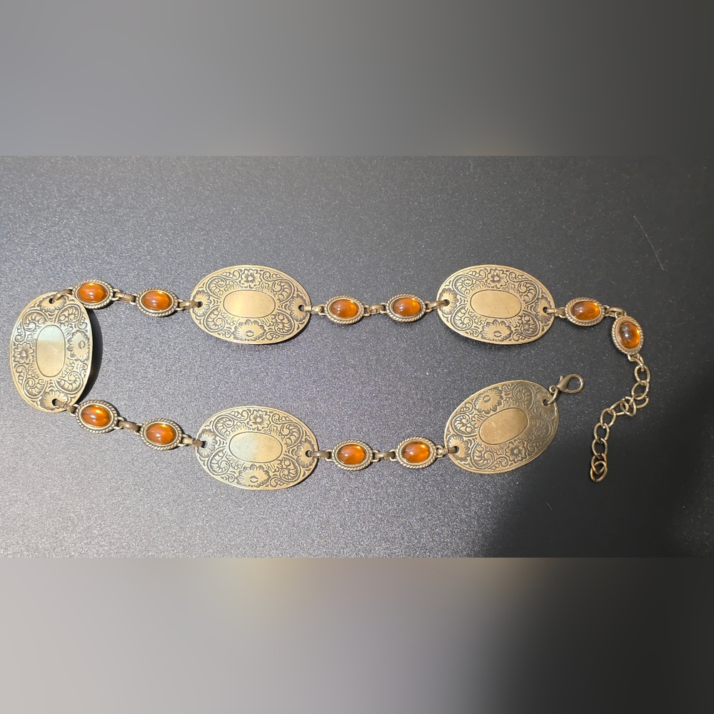 Antique-Inspired Gold Tone Oval Link Belt with Amber Cabochons
